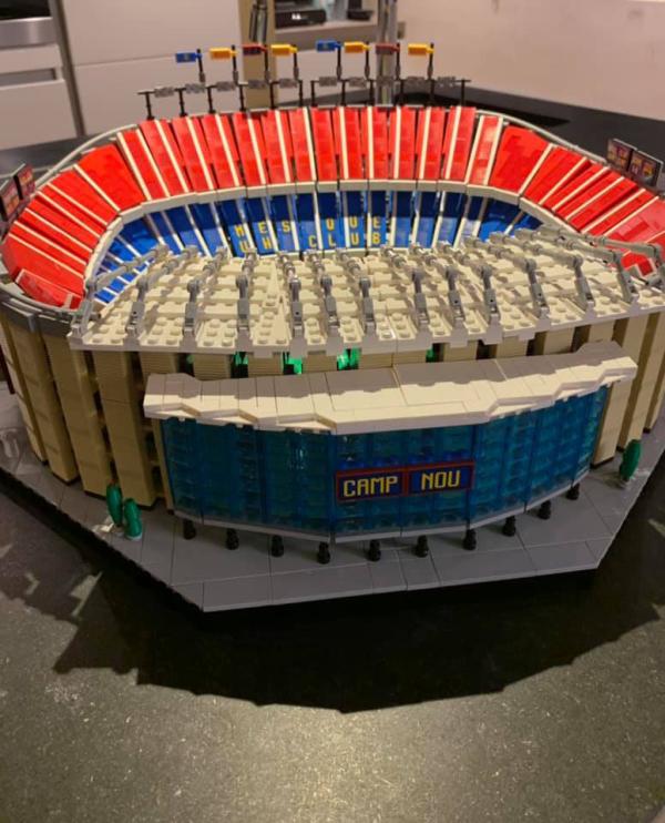 Camp nou - lego - legoset - build lego - brick it - location - magasin de jouets - jouets - flandre - wallonie - belgique