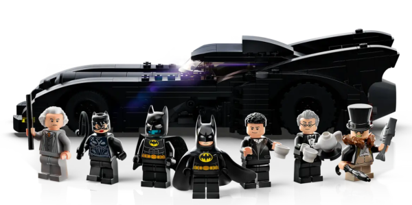 76252 DC Batcave Shadowbox 2
